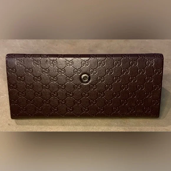 Gucci Sunglass Case - Picture 3 of 5